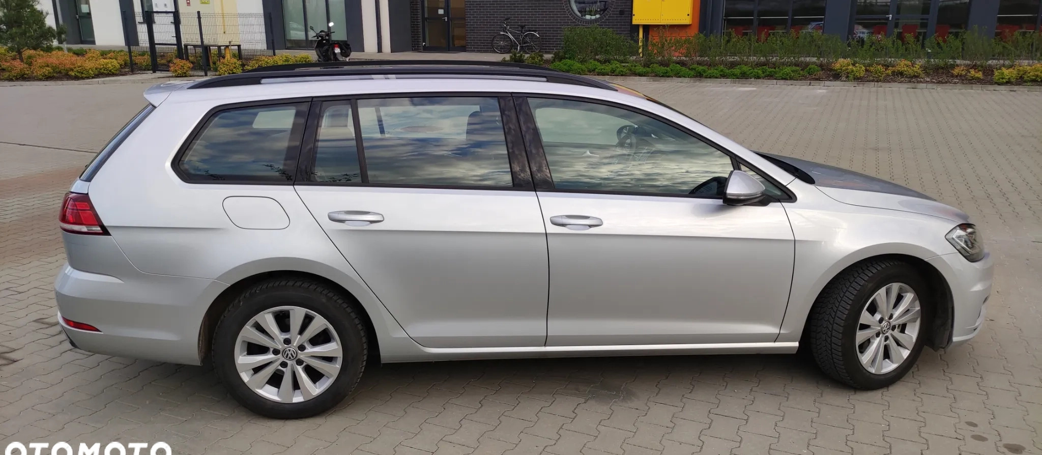 Volkswagen Golf cena 54900 przebieg: 195000, rok produkcji 2018 z Lębork małe 172